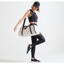 Torba fitness Domyos 20 l. Czarne torby sportowe DOMYOS, bez wzorów, na ramię. Za 49.99 zł.