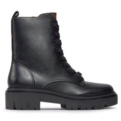 Botki Guess. Czarne botki Guess, z aplikacjami, bez obcasa, na płaskiej podeszwie, bez zapięcia. Za 499.99 zł.