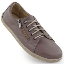 Skórzane półbuty damskie barefoot khaki Helios 436 zielone. Zielone półbuty wsuwane bez wzorów, ze skóry, bez obcasa. W wyprzedaży za 323.19 zł.