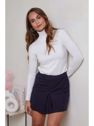 Soft Cashmere Sweter w kolorze białym rozmiar: 38/40. Białe swetry Soft Cashmere, bez wzorów, z kaszmiru, klasyczne, bez ramiączek. Za 133.29 zł.