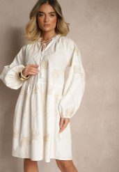 Biała Sukienka z Bawełny Ozdobiona Wiązaniem i Wzorem w Palmy Evialissae. Białe sukienki Renee, na co dzień, l, bez wzorów, z bawełny, eleganckie, bez kołnierzyka, bez ramiączek, midi, proste. W wyprzedaży za 143.99 zł.