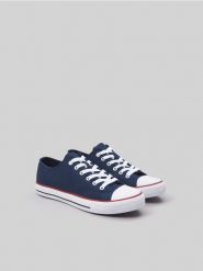 Trampki - granatowy. Niebieskie trampki Sinsay, bez wzorów, klasyczne, bez zapięcia. Za 39.99 zł.