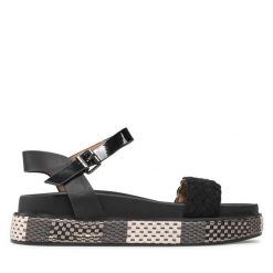 Sandały Wrangler. Czarne sandały Wrangler, bez wzorów, bez obcasa, na płaskiej podeszwie, bez zapięcia. Za 249.99 zł.