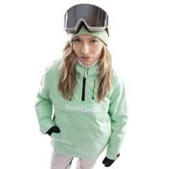 Kurtka snowboardowa Damska W6-W Elm. Zielone kurtki narciarskie SIROKO, bez wzorów, bez kaptura, snowboardowy. W wyprzedaży za 467.00 zł.