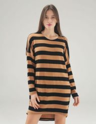 Wzorzysta sukienka z dzianiny. Sukienki Unisono, s, bez wzorów, z dzianiny, bez kołnierzyka, bez ramiączek, mini. Za 149.00 zł.