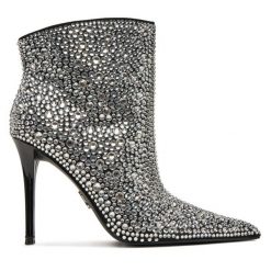Botki Steve Madden. Szare botki Steve Madden, bez wzorów, bez obcasa, na szpilce, bez zapięcia. Za 829.99 zł.