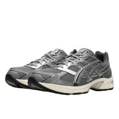 Buty do chodzenia dla dorosłych ASICS Gel-1130 Clay Grey Pure Silver. Czarne buty do biegania ASICS, bez wzorów, z meshu, bez zapięcia, do biegania. Za 1,052.97 zł.