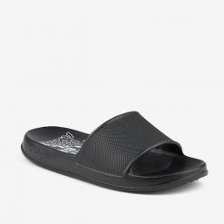 Klapki damskie Coqui. Czarne klapki Coqui, bez wzorów, sportowe, bez obcasa, bez zapięcia. Za 132.99 zł.