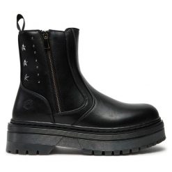 Botki Lumberjack. Czarne botki Lumberjack, bez wzorów, bez obcasa, na płaskiej podeszwie, bez zapięcia. Za 179.99 zł.
