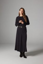SPÓDNICA LENORA CZARNA XL - Flawless. Czarne spódnice Flawless, na co dzień, uniwersalny, bez wzorów, z materiału, eleganckie, maxi, dopasowane. Za 319.00 zł.