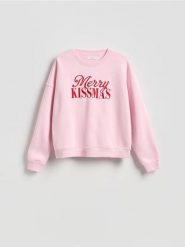 Bluza z haftowanym napisem - różowy. Czerwone bluzy Reserved, l, bez wzorów, z bawełny, bez ramiączek, bez kaptura. Za 99.99 zł.