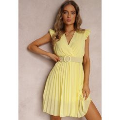 Żółta Sukienka Arvid. Żółte sukienki Renee, s, z aplikacjami, z tkaniny, vintage, bez kołnierzyka, bez ramiączek, mini, kopertowe. W wyprzedaży za 83.99 zł.