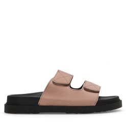 Klapki JENNY. Czerwone klapki Jenny, bez wzorów, bez obcasa, bez zapięcia. Za 79.99 zł.