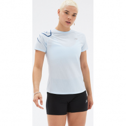 Koszulka damska New Balance WT21263SL2 – niebieska. Niebieskie t-shirty sportowe New Balance, s, bez wzorów, z poliesteru, bez ramiączek, do biegania. W wyprzedaży za 129.99 zł.