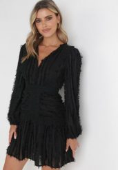 Czarna Rozkloszowana Sukienka z Koronką i Wystrzępieniem Jenika. Czarne sukienki Born2be, na imprezę, l, z aplikacjami, z koronki, eleganckie, bez kołnierzyka, bez ramiączek, mini, rozkloszowane. W wyprzedaży za 144.49 zł.
