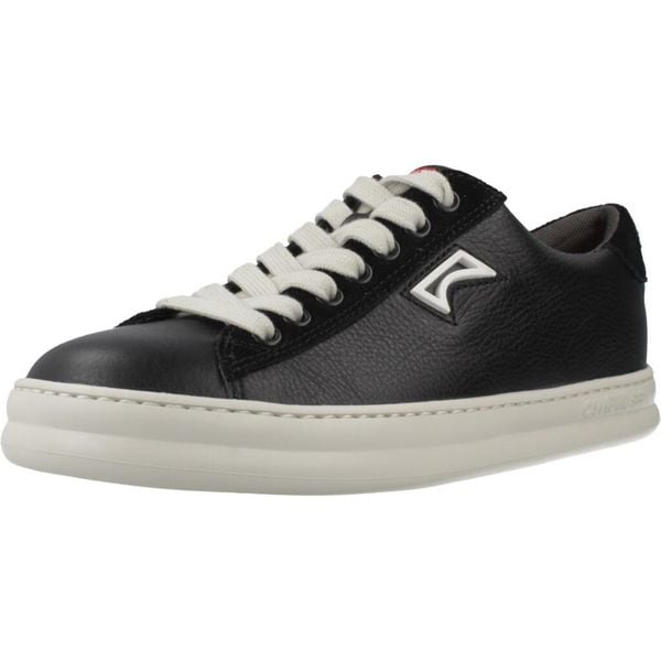 Buty CAMPER RUNNER Czarny. Czarne buty trekkingowe Camper, bez wzorów, ze skóry, bez zapięcia, trekkingowe. Za 397.99 zł.