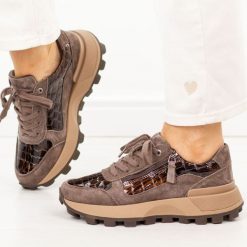 Brązowe skórzane półbuty damskie Filippo Dp7988/26. Brązowe półbuty wsuwane Filippo, bez wzorów, z dzianiny, bez obcasa. Za 299.00 zł.