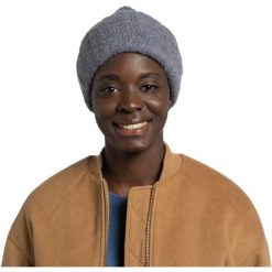 Czapka zimowa BUFF Knitted Beanie Kyre Lead we wzory. Niebieskie czapki zimowe Buff, bez wzorów, sportowe. W wyprzedaży za 164.93 zł.