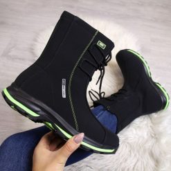 Śniegowce wodoodporne wiązane DK 1754. Botki DK, bez wzorów, z materiału, bez obcasa, bez zapięcia. Za 179.99 zł.