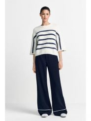 Rich & Royal Wełniany sweter w kolorze białym rozmiar: XS. Białe swetry Rich & Royal, xs, bez wzorów, z wełny, bez ramiączek. Za 262.45 zł.