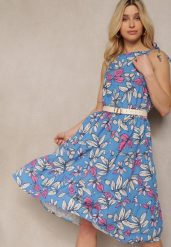 Niebieska Sukienka Fierena. Niebieskie sukienki Renee, na co dzień, l, bez wzorów, bez kołnierzyka, bez ramiączek, midi, kopertowe. W wyprzedaży za 76.99 zł.