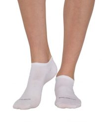 Skarpety krótkie unisex wełniane Brubeck Merino Wool. Białe skarpetki Brubeck, bez wzorów, z dzianiny. Za 26.99 zł.