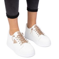 Białe sneakersy trampki z szampańskimi cyrkoniami. Białe trampki bez wzorów, z materiału, eleganckie, bez zapięcia. Za 84.03 zł.