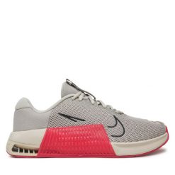 Buty na siłownię Nike. Szare buty treningowe Nike, bez wzorów, bez zapięcia, na fitness i siłownię. Za 539.99 zł.