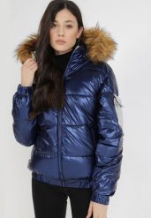 Granatowa Kurtka Althasia. Niebieskie kurtki Born2be, na zimę, l, z aplikacjami, eleganckie, bez kaptura. W wyprzedaży za 125.99 zł.