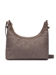 Calvin Klein Torebka Emblem Aop Sueded Shoulder Bag LV04F3880G Beżowy. Brązowe torebki klasyczne Calvin Klein, bez wzorów, ze skóry, bez dodatków. Za 529.99 zł.