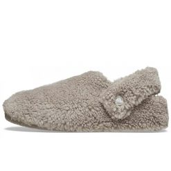 Kapcie Crocs Classic Cozzzy Slipper Dorośli. Brązowe kapcie Crocs, bez wzorów, z futra. Za 292.99 zł.