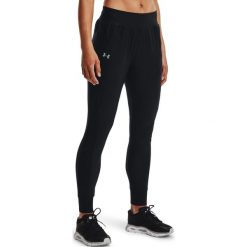 Spodenki sportowe damskie Under Armour Qualifier Run 2.0. Czarne szorty sportowe Under Armour, bez wzorów, do biegania. Za 499.00 zł.