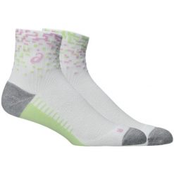 Skarpetki sportowe dla dorosłych Performance Run Quarter Sock. Białe skarpetki ASICS, bez wzorów, z materiału. Za 79.99 zł.
