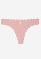 Ciemnoróżowe Bawełniane Majtki Stringi z Prążkowanej Tkaniny Eziane. Czerwone stringi Born2be, bez wzorów, z bawełny. Za 9.99 zł.