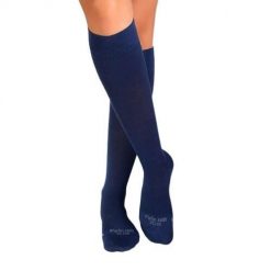 Skarpety uciskowe 3/4 z bawełny merceryzowanej w kolorze ciemnoniebieskim. Niebieskie skarpetki OEM, bez wzorów, z bawełny. W wyprzedaży za 85.02 zł.