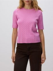 Sweter z ozdobnym splotem - fioletowy. Fioletowe swetry Reserved, l, bez wzorów, z dzianiny, klasyczne, bez ramiączek. W wyprzedaży za 49.99 zł.