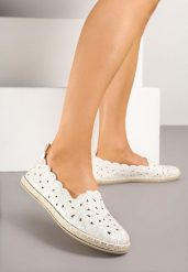 Białe Ażurowe Espadryle w Kwiatowy Wzór Zdobione Przeszyciem Zolkio. Białe espadryle Renee, z aplikacjami, eleganckie, bez obcasa, na płaskiej podeszwie. W wyprzedaży za 32.99 zł.
