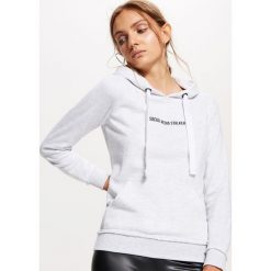 Bluza typu hoodie - Jasny szary. Bluzy marki DOMYOS. W wyprzedaży za 39.99 zł.