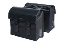 Wodoodporna torba tylnia z tkaniny Basil Urban Load Mik 2.0. Czarne torby sportowe BASIL, bez wzorów, z materiału. Za 374.95 zł.