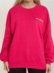Bluza z nadrukiem na plecach - różowy. Czerwone bluzy Sinsay, l, bez wzorów, bez kaptura. Za 22.99 zł.