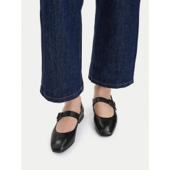 Baleriny Lasocki. Czarne baleriny Lasocki, bez wzorów, bez obcasa, bez zapięcia. Za 169.99 zł.