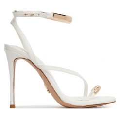 Klapki Steve Madden. Białe klapki Steve Madden, bez wzorów, bez obcasa, bez zapięcia. Za 559.99 zł.