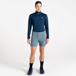 Melodyjne Szorty Damskie. Szare szorty Dare 2b, bez wzorów, z elastanu, sportowe. W wyprzedaży za 229.99 zł.
