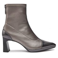 Botki Hispanitas. Szare botki Hispanitas, bez wzorów, bez obcasa, na słupku, bez zapięcia. Za 599.99 zł.