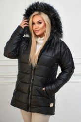 Ocieplona czarna kurtka Melania z futerkiem PLUS SIZE JESIEŃ ZIMA. Czarne kurtki Moda Size Plus Iwanek, na jesień, plus size, bez wzorów, z tkaniny, biznesowe, bez kaptura. W wyprzedaży za 299.90 zł.