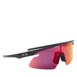 Okulary przeciwsłoneczne Oakley. Czarne okulary przeciwsłoneczne Oakley, bez wzorów. Za 949.99 zł.