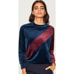 Bluza o aksamitnym połysku - Fioletowy. Bluzy marki Reserved. W wyprzedaży za 49.99 zł.