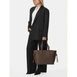 Torebka Furla. Brązowe shopper bag Furla, bez wzorów, bez dodatków. Za 1,579.00 zł.