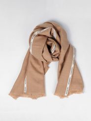 FREDs BRUDER Szal w kolorze beżowym - 200 x 130 cm rozmiar: onesize. Brązowe szaliki i kominy FREDs BRUDER, bez wzorów, z materiału. Za 47.71 zł.