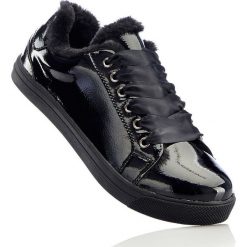 Sneakersy bonprix czarny. Buty sportowe lifestyle marki Mohito. Za 79.99 zł.
